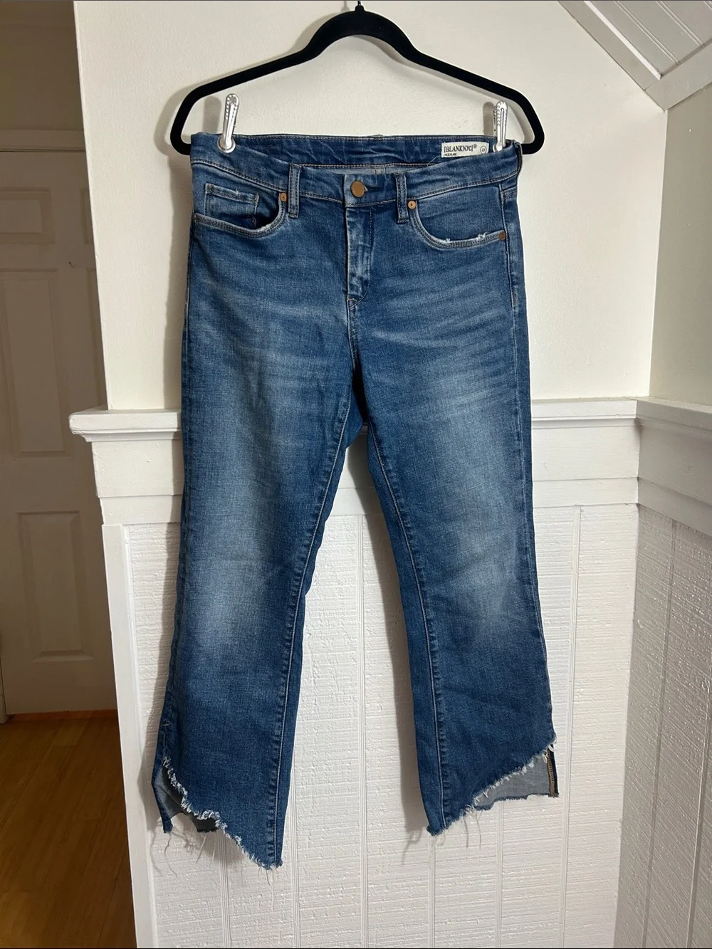BLANK NYC Kick Flare Raw Hem Denim Jeans size 27